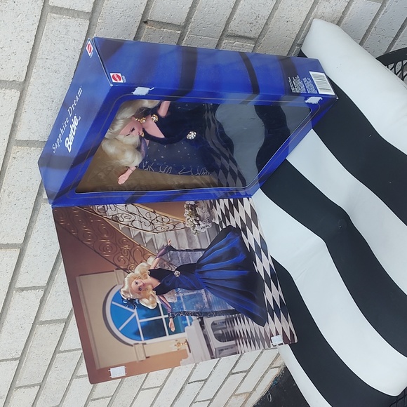 SAPPHIRE DREAM BARBIE/1995 - Picture 6 of 12